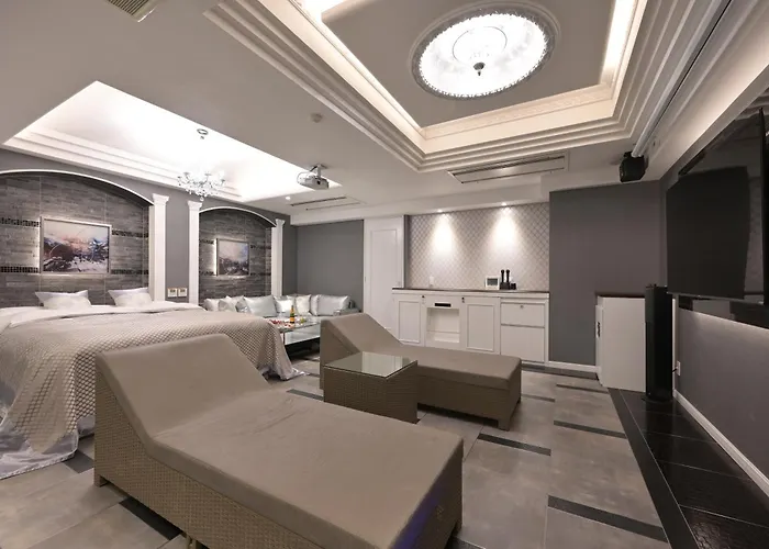 Hotel Crystal Gate Nagoya - Couple Hotel (Adults Only)